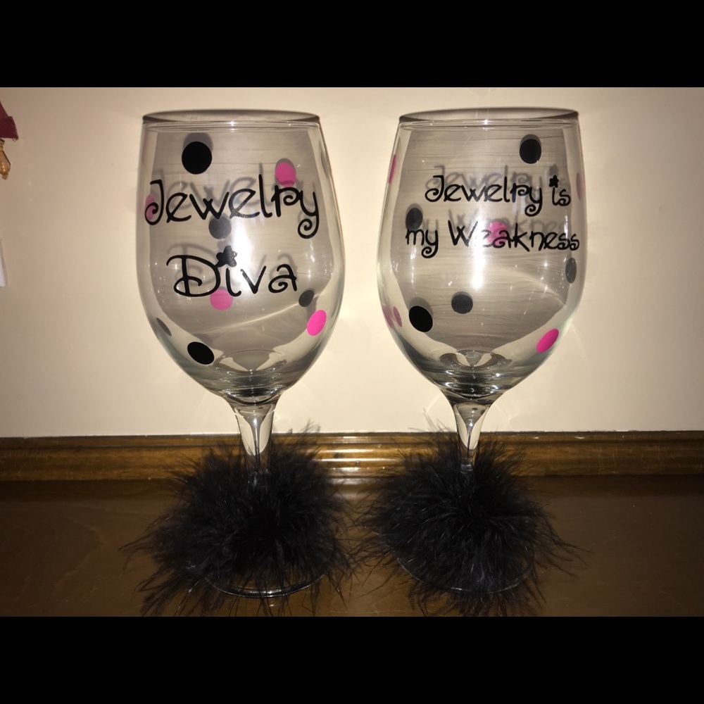 Pink/black wine glasses for Jewelry Lover